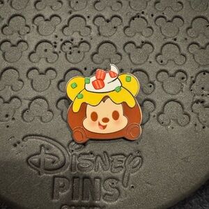 Mickey Munchling Mystery Pin